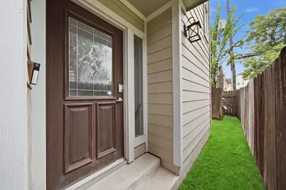 1147 W 24th Street #B, Houston, TX 77008 - Photo 4