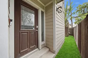 1147 W 24th St, Houston, TX 77008 - Photo 4