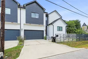 3034 Wayne St, Houston, TX 77026 - Photo 2