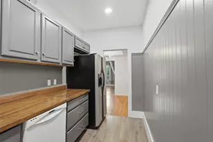 301 W Clay St, Houston, TX 77019 - Photo 10