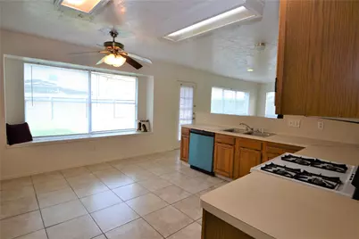 12410 Meadow Briar Drive, Stafford, TX 77477 - Photo 18