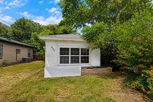 236 E Orchard St, Clute, TX 77531 - Photo 1