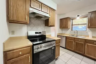 706 Leicester Ln, Hockley, TX 77034 - Photo 6