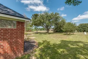 104 Douglas Dr, Bellville, TX 77418 - Photo 6