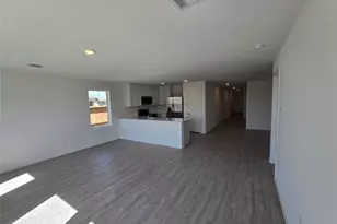 9507 Dazzling Tentacle Dr, Baytown, TX 77521 - Photo 2