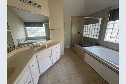 3618 Main Plaza Drive, Houston, TX 77025 - Photo 14