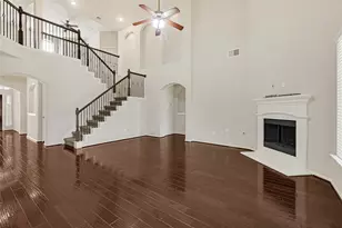 736 Somerset Landing Ln, League City, TX 77573 - Photo 2