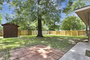 14184 Running Bear Dr, Willis, TX 77378 - Photo 20