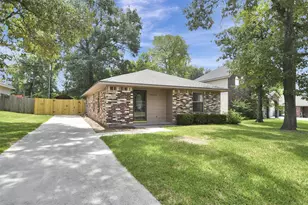 14184 Running Bear Dr, Willis, TX 77378 - Photo 2
