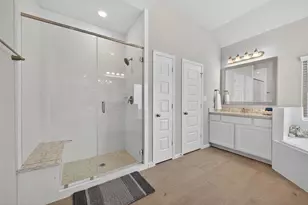 2013 Kirby Landing Dr, Houston, TX 77051 - Photo 34