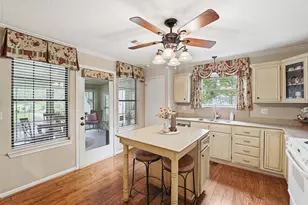 70 Oak Leaf Dr, Huffman, TX 77336 - Photo 4
