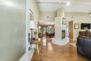 70 Oak Leaf Dr, Huffman, TX 77336 - Photo 2