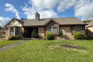 214 Kings Ct, Stafford, TX 77477 - Photo 1