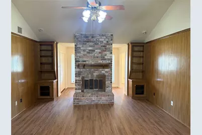 214 Kings Court, Stafford, TX 77477 - Photo 4