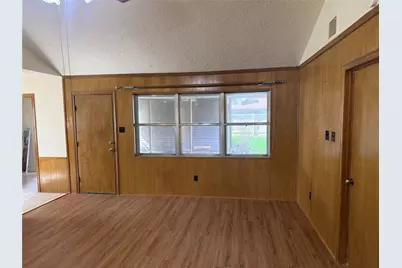 214 Kings Court, Stafford, TX 77477 - Photo 6