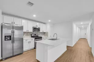 1902 Champions Dr, Navasota, TX 77868 - Photo 8