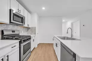 1902 Champions Dr, Navasota, TX 77868 - Photo 2