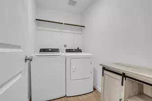 1902 Champions Dr, Navasota, TX 77868 - Photo 20