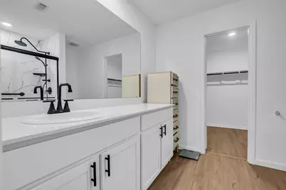 1902 Champions Drive, Navasota, TX 77868 - Photo 4