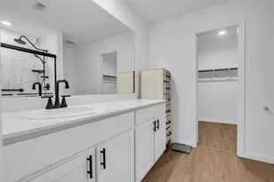 1902 Champions Dr, Navasota, TX 77868 - Photo 4