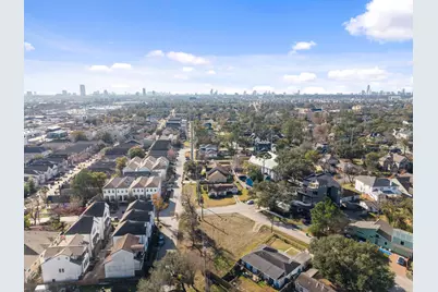 1801 W 14th 1/2 Street, Houston, TX 77008 - Photo 6