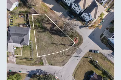 1801 W 14th 1/2 Street, Houston, TX 77008 - Photo 2