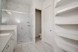 6017 Cypress St, Houston, TX 77074 - Photo 18