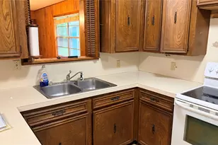 352 N George Jones Rd, Livingston, TX 77351 - Photo 10