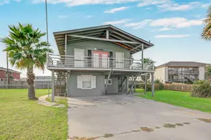 16510 Blackbeard Rd, Jamaica Beach, TX 77554 - Photo 4