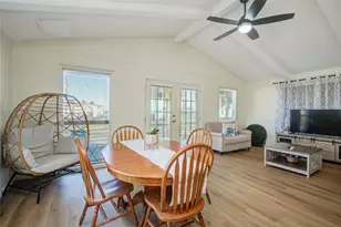 16510 Blackbeard Rd, Jamaica Beach, TX 77554 - Photo 16