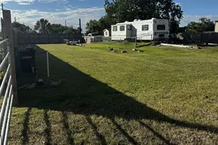 2226 Avenue L, Dickinson, TX 77539 - Photo 1