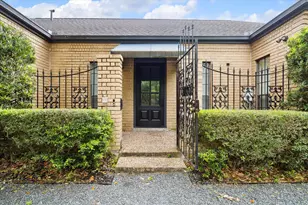 2417 Blue Bonnet Blvd, Houston, TX 77030 - Photo 2