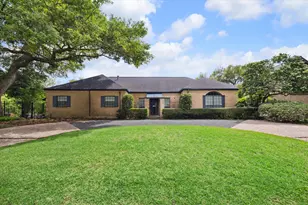 2417 Blue Bonnet Blvd, Houston, TX 77030 - Photo 1