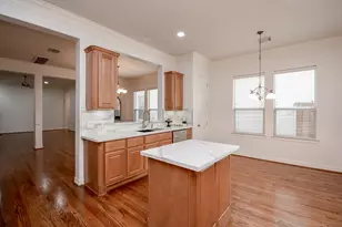 155 White Dr, Bellaire, TX 77401 - Photo 10
