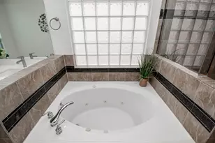 155 White Dr, Bellaire, TX 77401 - Photo 22