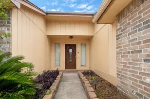 7251 Sonnet Glen Ln, Houston, TX 77095 - Photo 2