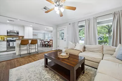 2327 Saxon Drive, Houston, TX 77018 - Photo 2
