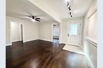 318 Caladium Street, Lake Jackson, TX 77566 - Photo 2