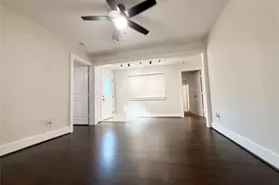 318 Caladium St, Lake Jackson, TX 77566 - Photo 4