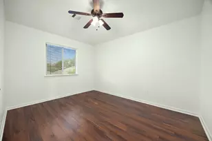 10003 Lynette Falls Dr, Houston, TX 77095 - Photo 32