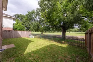 8252 Golf Green Cir, Houston, TX 77036 - Photo 30