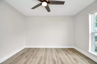 7575 Katy Freeway #30, Houston, TX 77024 - Photo 24