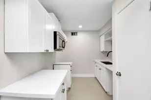7575 Katy Fwy, Houston, TX 77024 - Photo 4