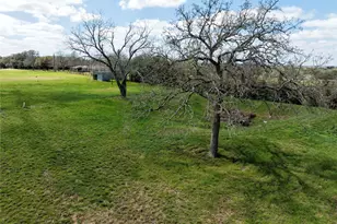 676 Co Rd 002, Hallettsville, TX 77964 - Photo 26