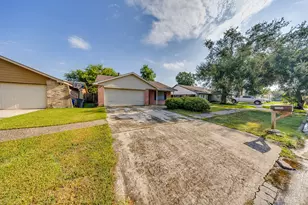 10915 Clear Fork Dr, Humble, TX 77396 - Photo 4