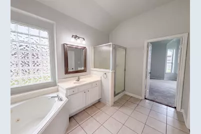 5704 Shady Hollow Court, Rosharon, TX 77583 - Photo 16