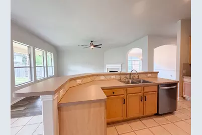 5704 Shady Hollow Court, Rosharon, TX 77583 - Photo 18