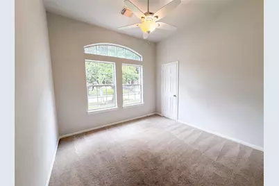 5704 Shady Hollow Court, Rosharon, TX 77583 - Photo 10