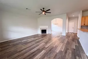 5704 Shady Hollow Ct, Rosharon, TX 77583 - Photo 6