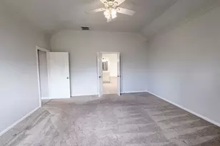 5704 Shady Hollow Ct, Rosharon, TX 77583 - Photo 4